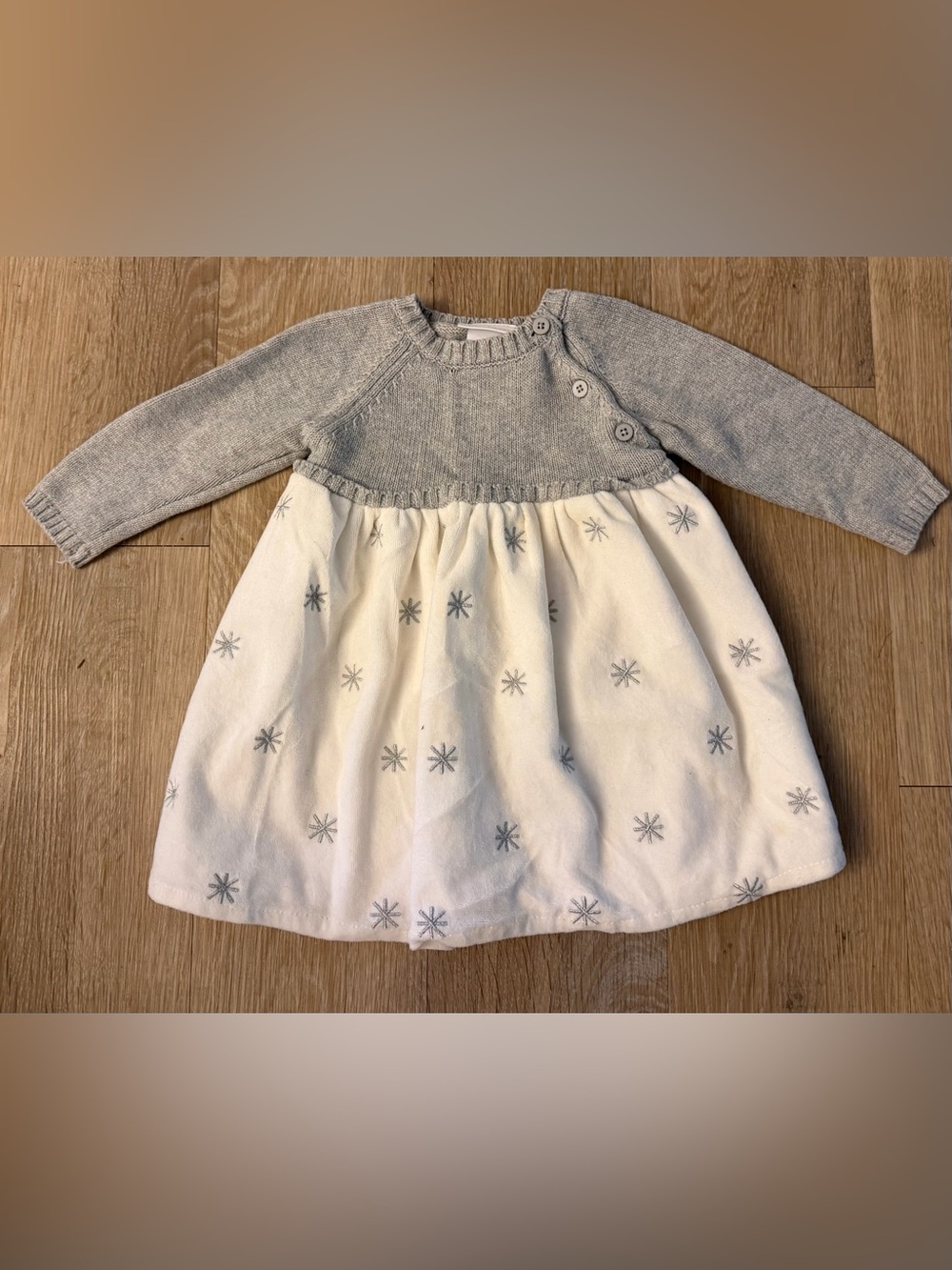 Elegant Baby Girls Size 12 Months Gray Knit Bodice & White Dress With Snowflakes